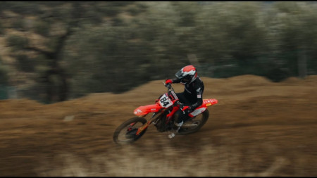 Video: První trénink Jeffreye Herlingse na Hondě